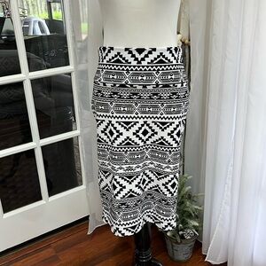 LuLaRoe Cassie skirt size small black-and-white tribal print